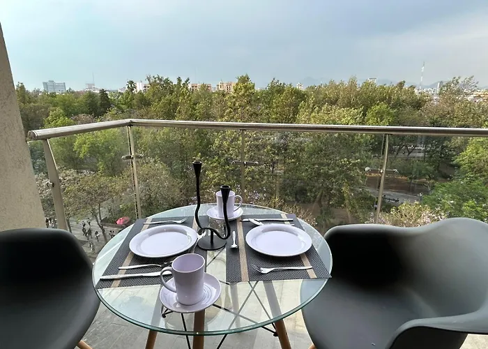 Loft Nuevo De Lujo Con Balcon Y Vista Historica De La Ciudad De Apartment *